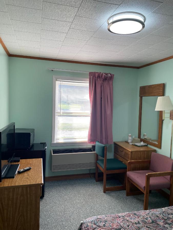 Pine Valley Motel Spruce Pine Eksteriør bilde